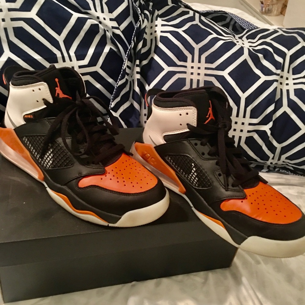 Nike Mars - Picture 3 of 3
